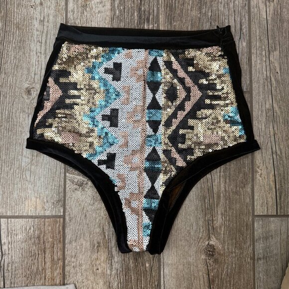 Lux Muse High Waist Festival Short - Picture 1 of 5